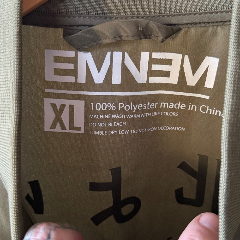 EMINEM Kamikaze Album Jacket Size XL - Picture 3 of 5